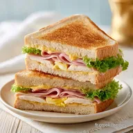 Sandwich Club Triangle Froid: Moelleux et Craquant