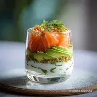 Savourez un D&eacute;lice de Verrine Avocat et Saumon Fum&eacute;: Fra&icirc;che et Facile